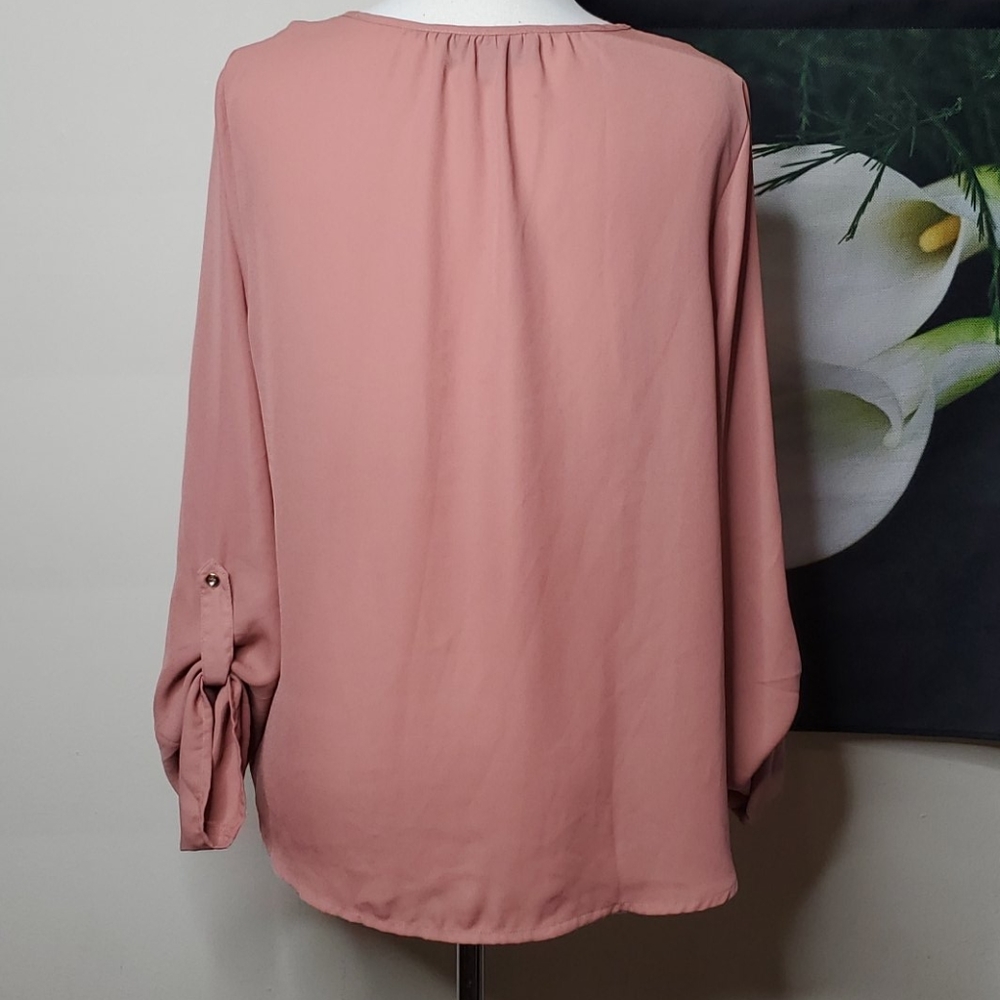 Sweet Wanderer Tie Neck Top - Picture 5 of 6
